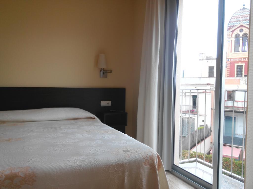 Hostal Sant Sadurni Sant Sadurni d'Anoia Room photo